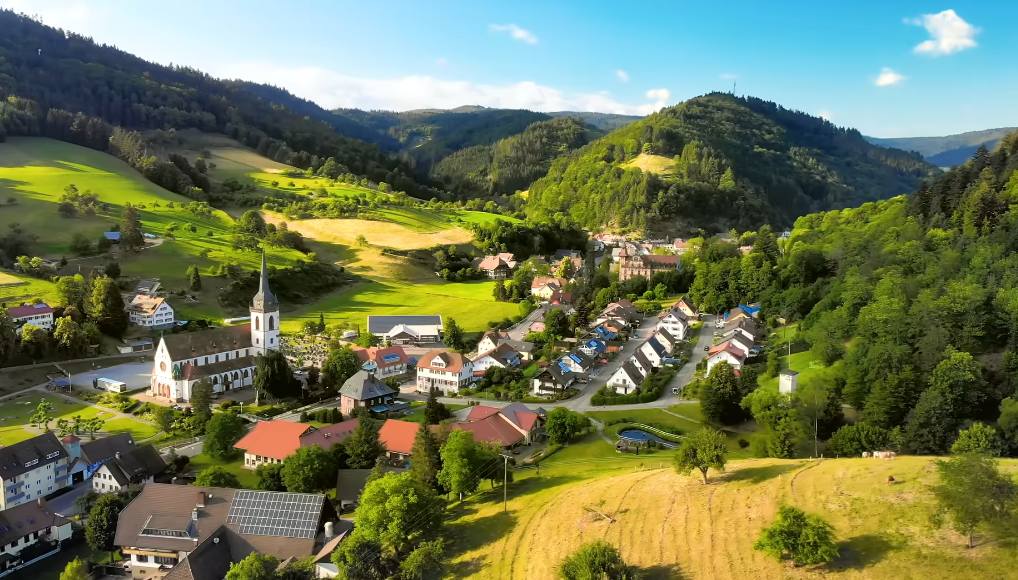 25 Καλύτερα Μέρη για να Επισκεφθείτε στη Γερμανία 6 Μέλανα Δρυμό