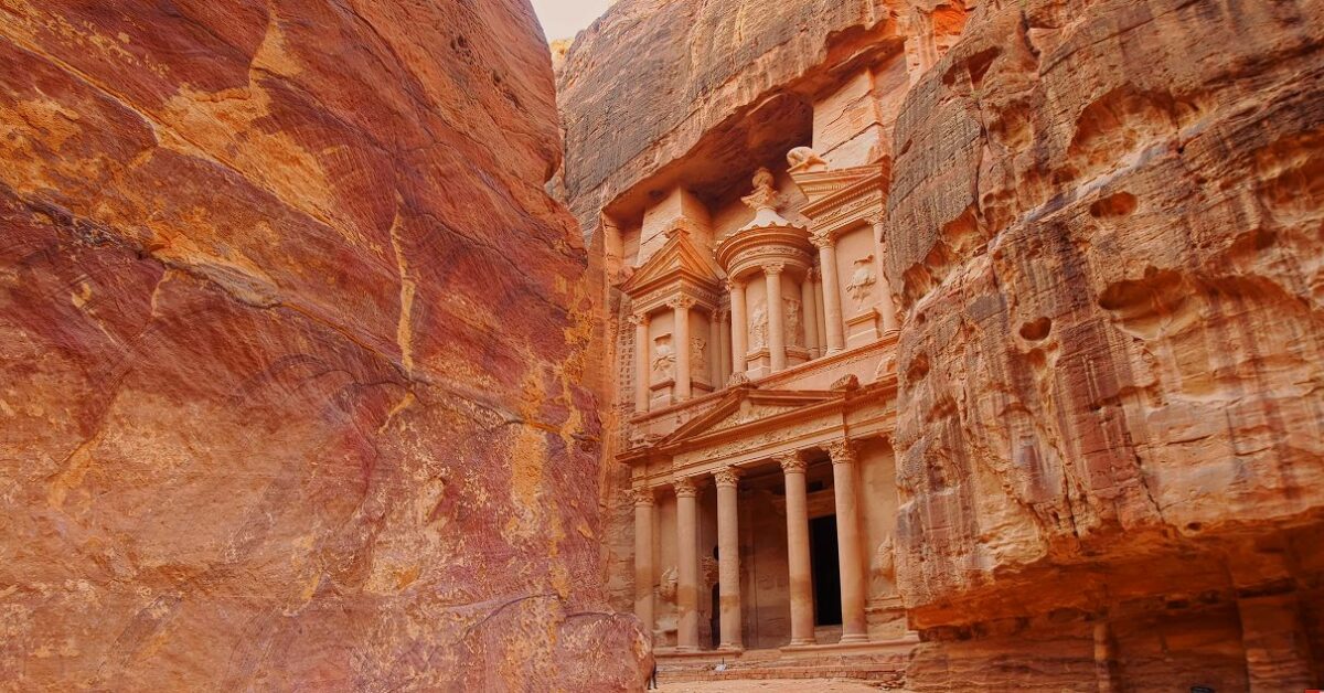 Αραβικές χώρες τον χειμώνα: Μια λίστα με τα πράγματα πέρα από την παραλία 5 Ιορδανία Πέτρα