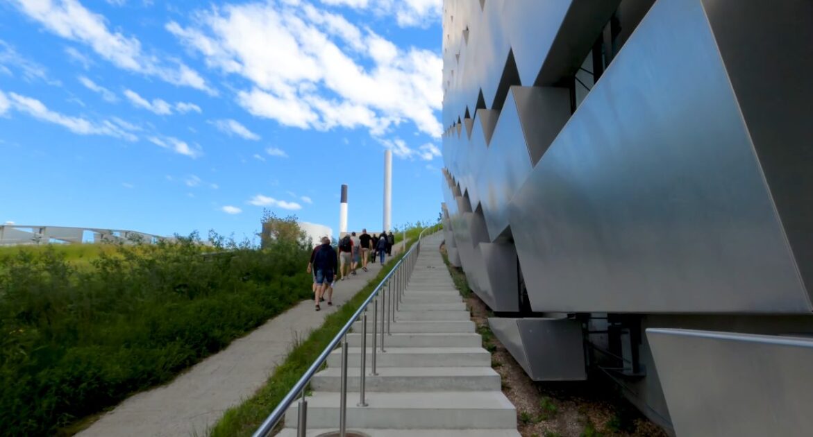 Καταρράκτες, Φιόρδ και Παραμύθια: Μια περιήγηση με πούλμαν στη Σκανδιναβία 4 Screenshot 2