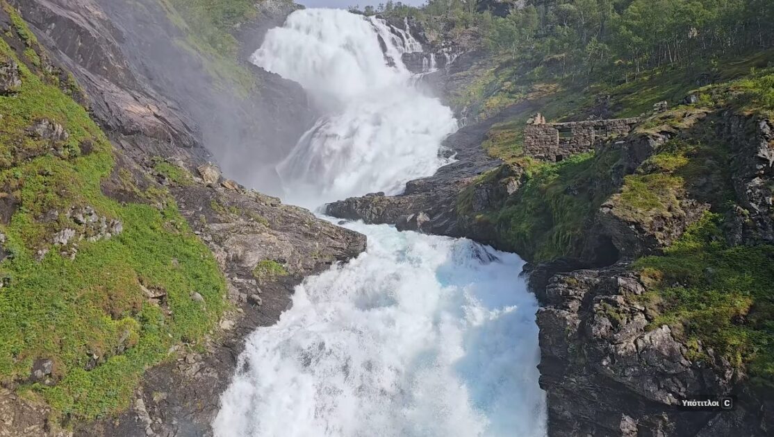 Καταρράκτες, Φιόρδ και Παραμύθια: Μια περιήγηση με πούλμαν στη Σκανδιναβία 1 Kjosfossen