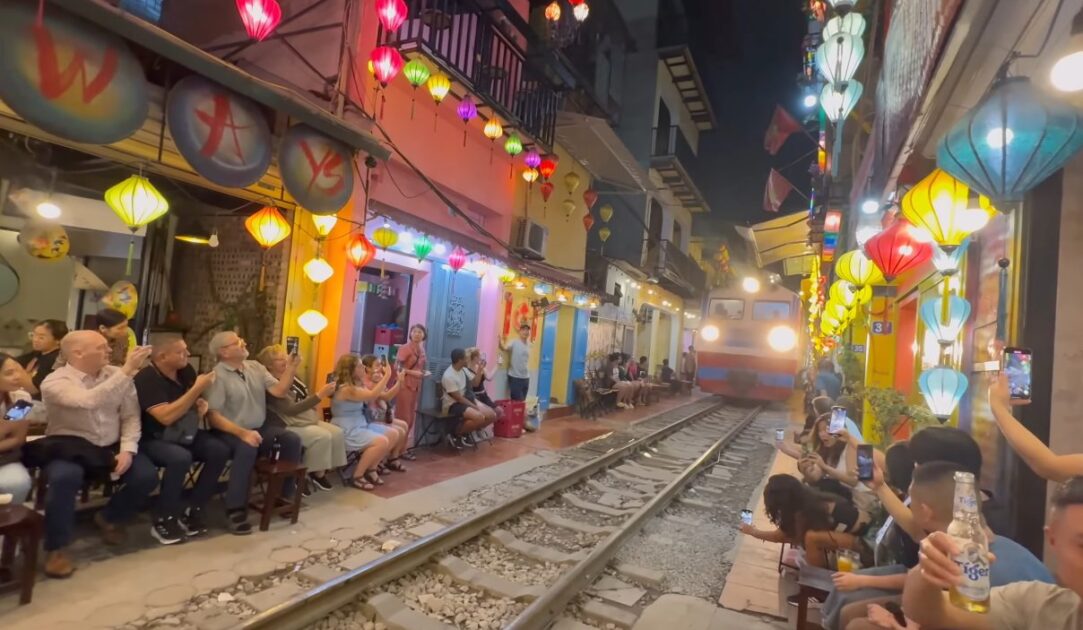 2 ημέρες στο Ανόι: Ναοί, Οδός Τρένου και το καλύτερο Pho 8 Screenshot 6