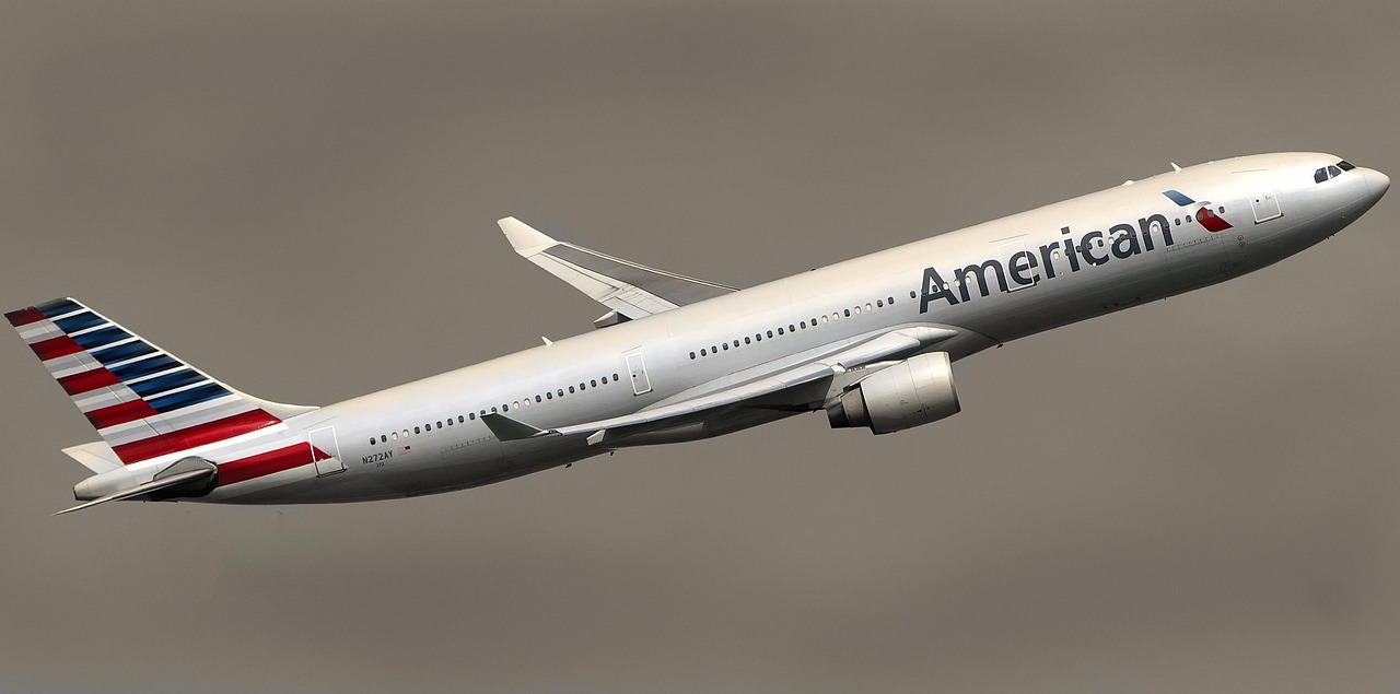 Οι 6 Πιο Συνεπείς Αεροπορικές των ΗΠΑ 6 American Airlines plane