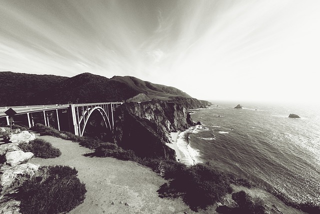 Road Trip στο Big Sur: Κόκκινα Πεύκα, Θέες Ωκεανού και Σκηνικές Πεζοπορίες 10 Γέφυρα Bixby Καλιφόρνια