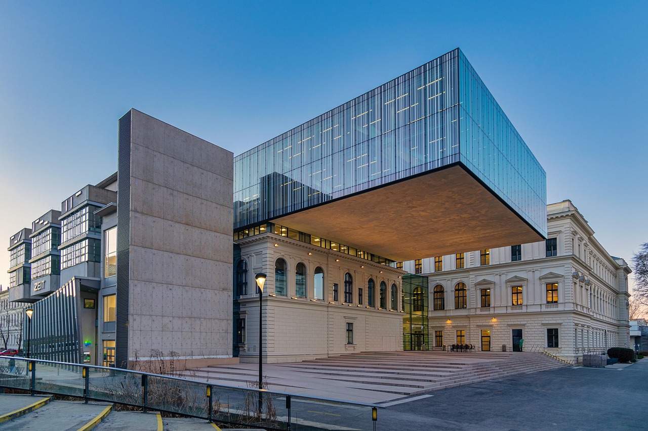 22 Από τα Πιο Ασυνήθιστα Κτίρια στον Κόσμο 19 Kunsthaus Graz Αυστρία