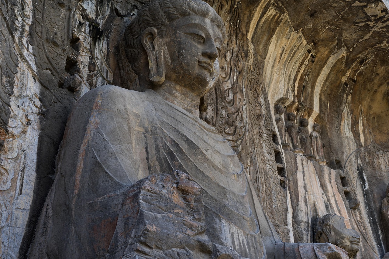 14 Λαξευμένοι Τάφοι και Ναοί σε όλο τον Κόσμο 6 Longmen Grottoes Κίνα