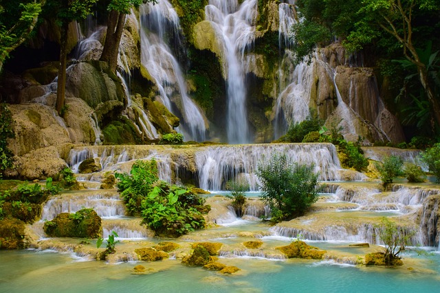 Λάος με σακίδιο: Vientiane, Vang Vieng και Luang Prabang 4 Οι γαλάζιες βαθμίδες του καταρράκτη Kuang Si στο Λάος