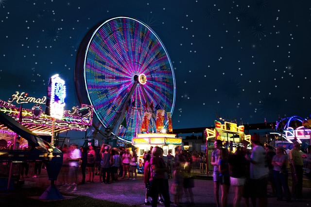 Ζήσε το Cannstatter Volksfest στη Στουτγάρδη 3 Λούνα παρκ με ρόδα, παιχνίδια και φώτα στο φεστιβάλ